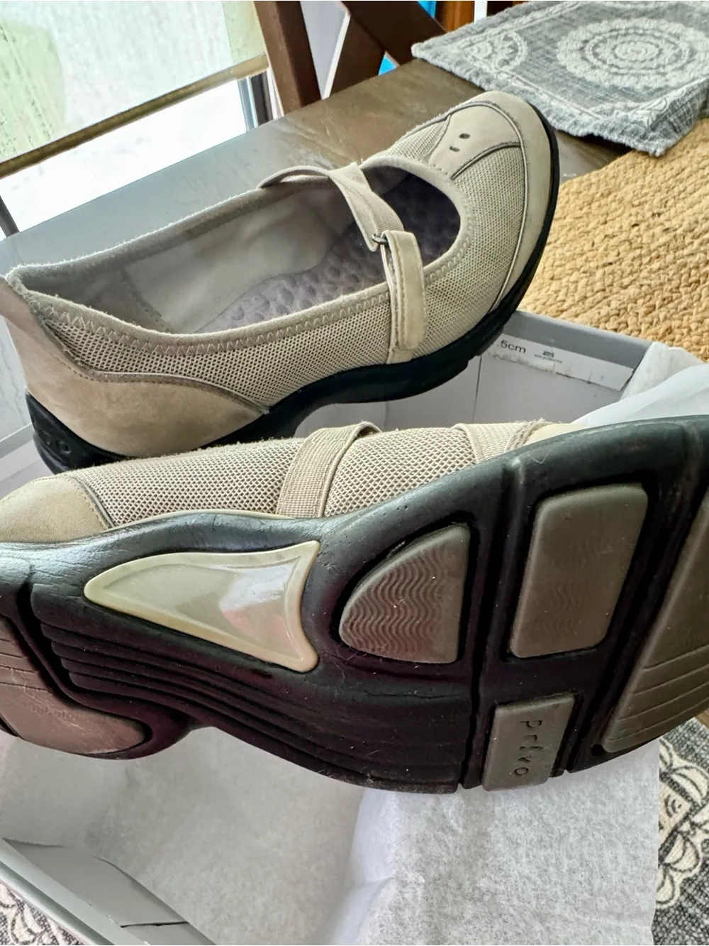 Clarks Stone Gray Shoe Box with Label